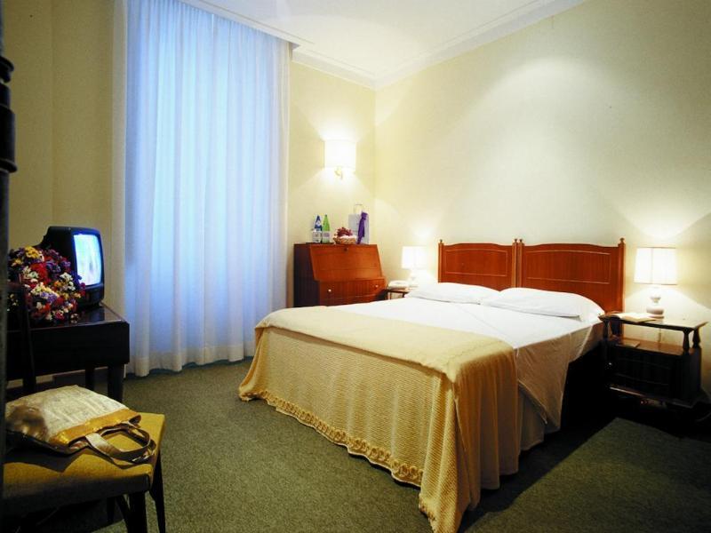 Hotel Touring Wellness & Beauty Фиуджи Екстериор снимка